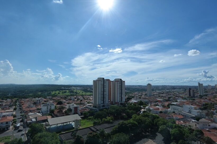 Paisagens naturais e humanizadas: fotos e diferença [resumo]